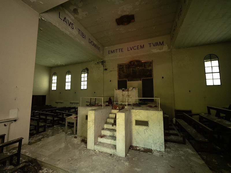 Laus Tibi Domine Emitte Lucem Tuam