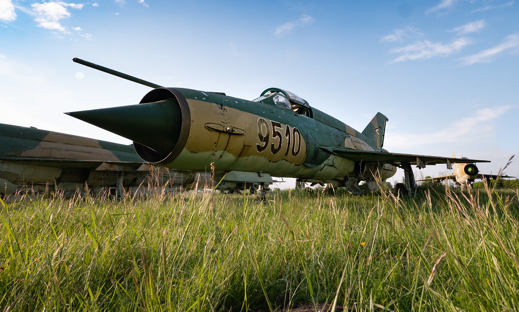MiG Graveyard #08